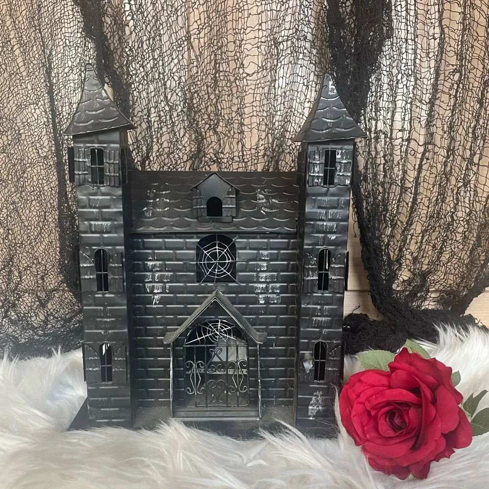 Rare VTG Halloween 2006 Target Medium Tin Haunted House